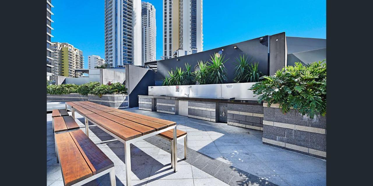 Circle On Cavill Free Parking Apartman Gold Coast Kültér fotó